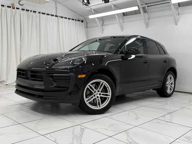 2025 Porsche Macan Base