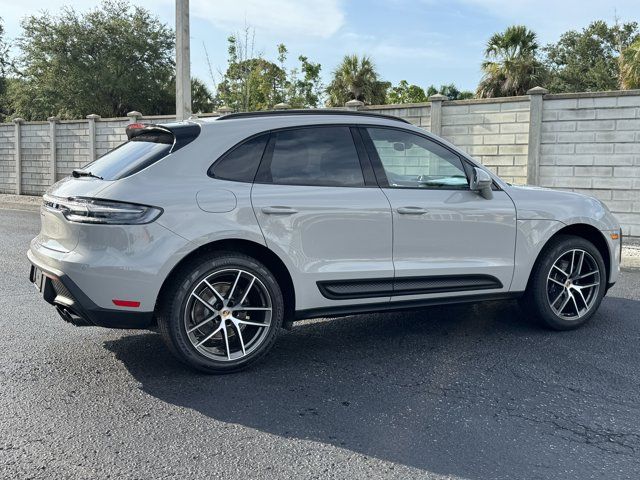2025 Porsche Macan Base