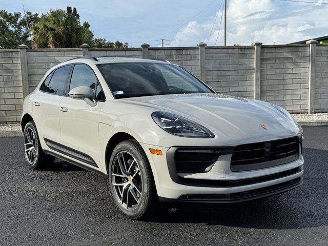 2025 Porsche Macan Base