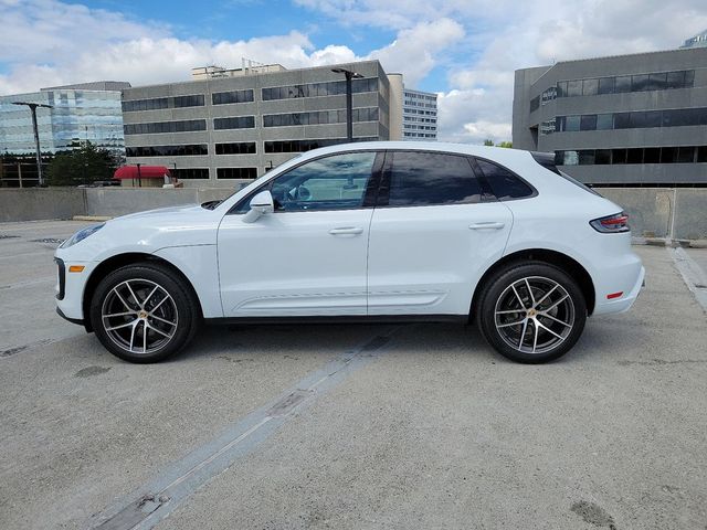 2025 Porsche Macan Base