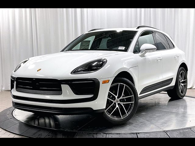 2025 Porsche Macan Base