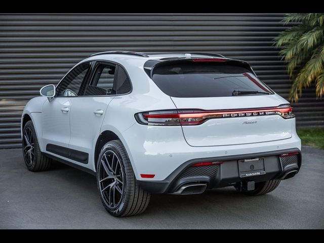 2025 Porsche Macan 