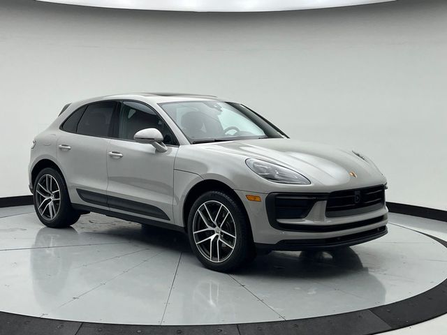 2025 Porsche Macan Base