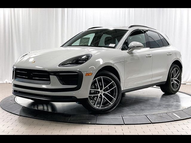 2025 Porsche Macan Base