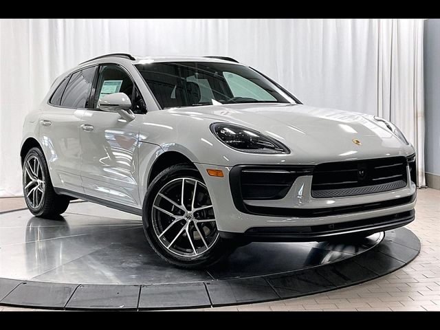 2025 Porsche Macan Base