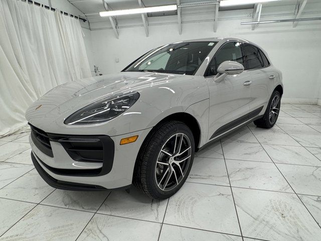 2025 Porsche Macan 