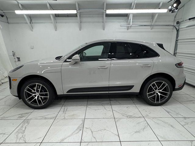 2025 Porsche Macan 