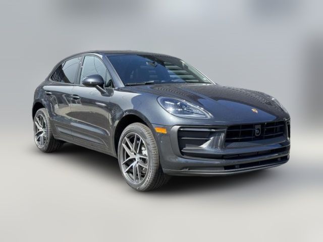 2025 Porsche Macan Base