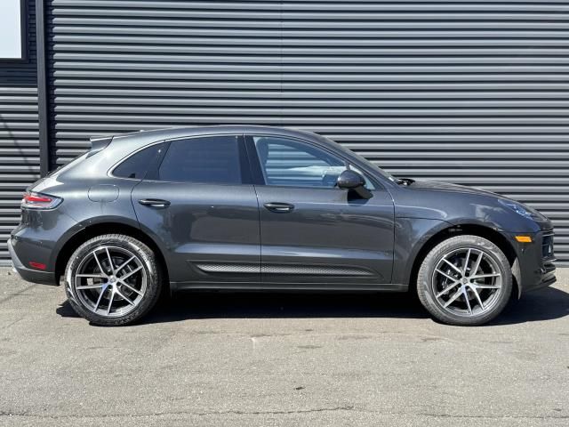 2025 Porsche Macan Base