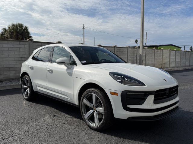 2025 Porsche Macan Base