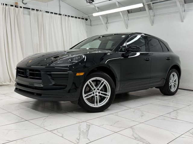 2025 Porsche Macan Base