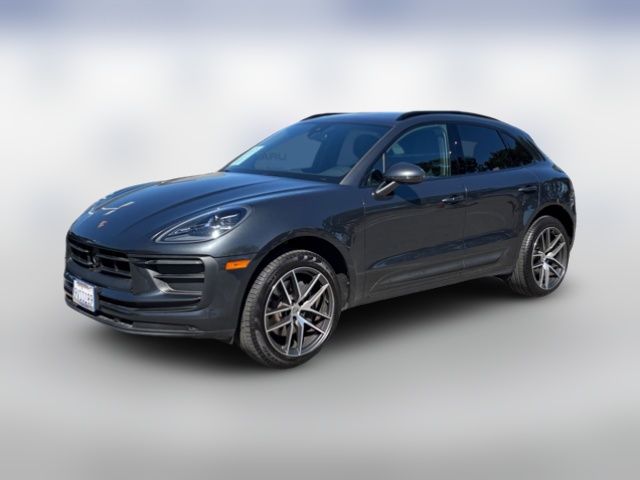 2025 Porsche Macan Base