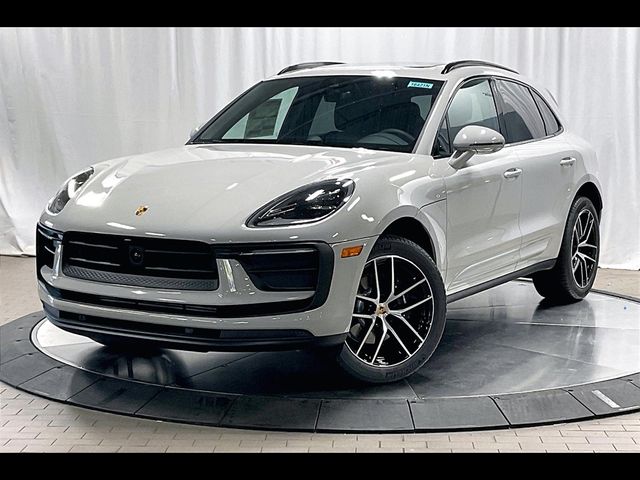 2025 Porsche Macan Base