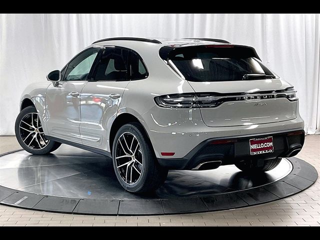 2025 Porsche Macan Base