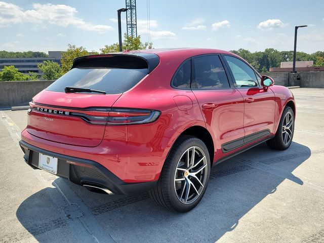 2025 Porsche Macan Base