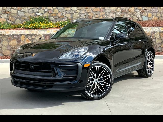 2025 Porsche Macan Base