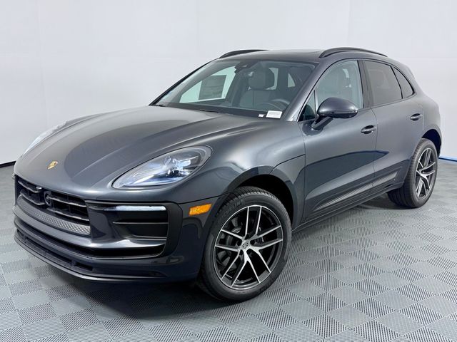 2025 Porsche Macan Base