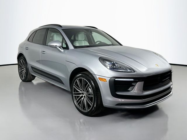 2025 Porsche Macan Base