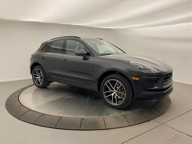 2025 Porsche Macan 
