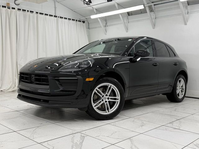 2025 Porsche Macan Base