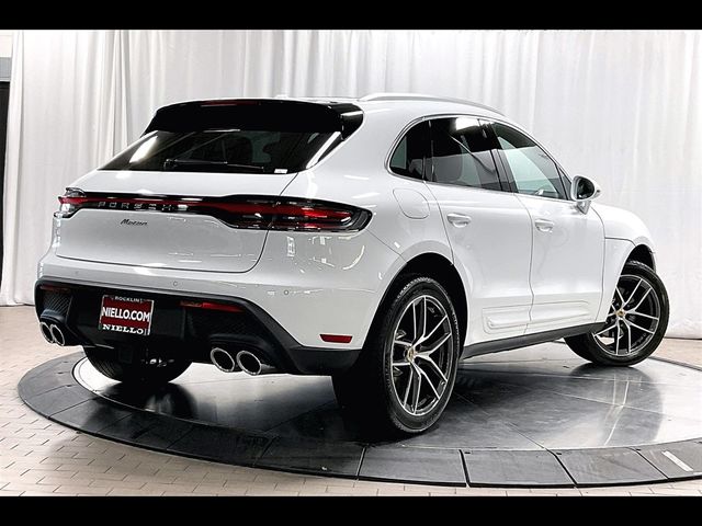 2025 Porsche Macan 