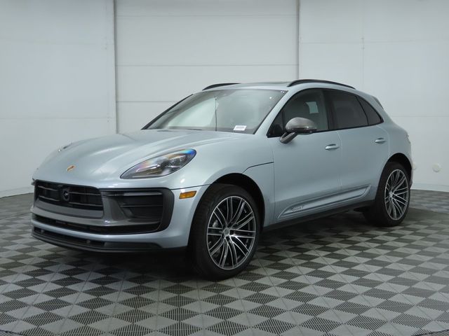 2025 Porsche Macan Base