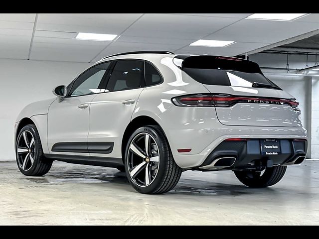 2025 Porsche Macan 