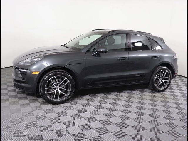 2025 Porsche Macan Base