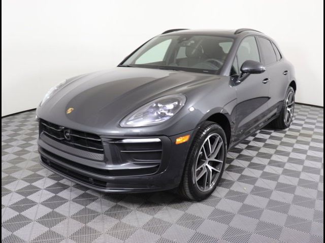 2025 Porsche Macan Base