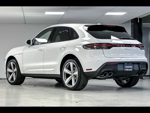 2025 Porsche Macan Base