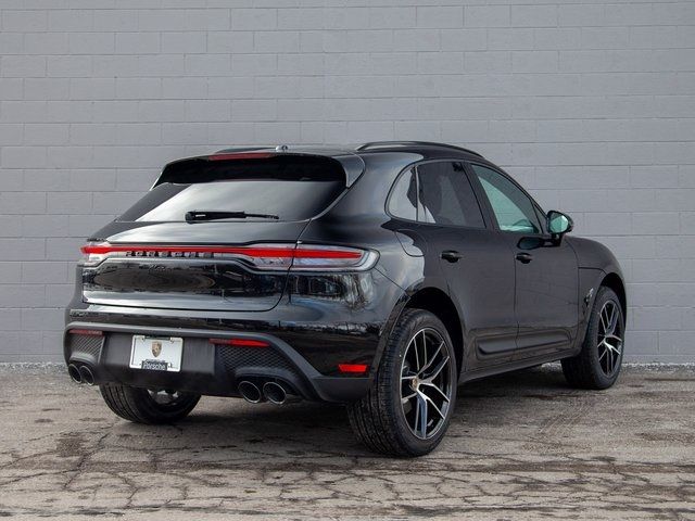 2025 Porsche Macan Base