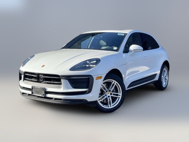 2025 Porsche Macan Base