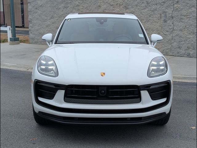 2025 Porsche Macan Base
