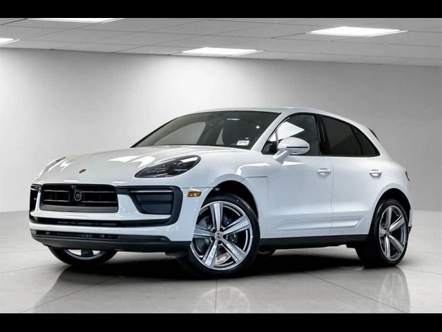 2025 Porsche Macan T