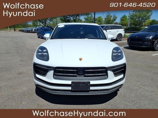 2025 Porsche Macan Base