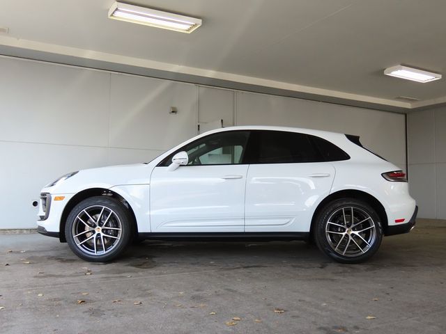 2025 Porsche Macan 