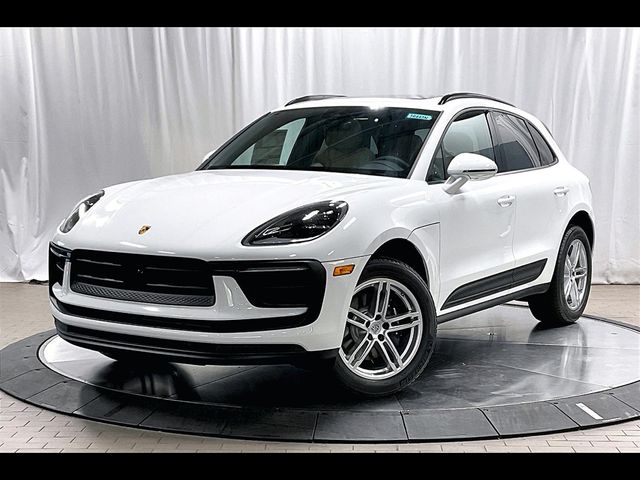 2025 Porsche Macan Base