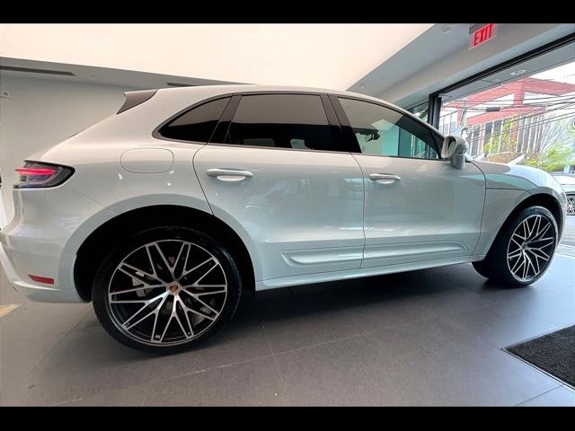 2025 Porsche Macan Base