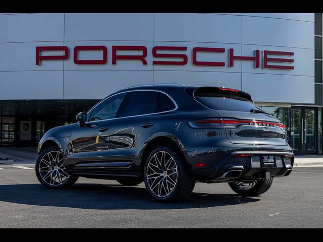 2025 Porsche Macan Base