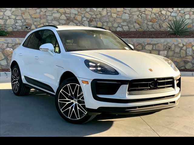 2025 Porsche Macan Base