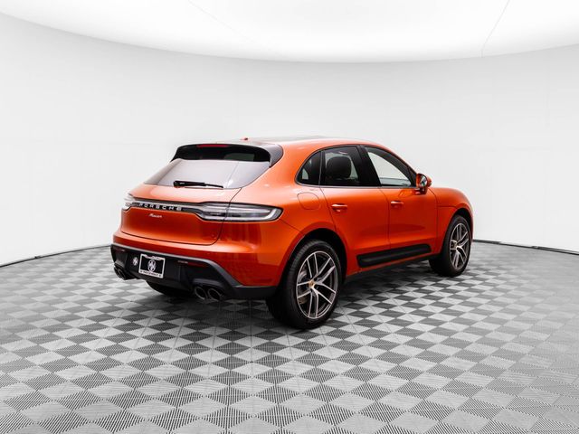 2025 Porsche Macan Base