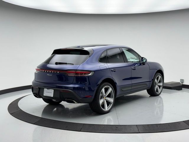 2025 Porsche Macan Base