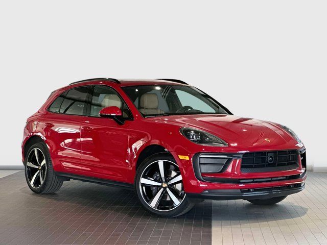 2025 Porsche Macan Base