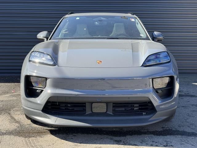 2025 Porsche Macan Electric 4S