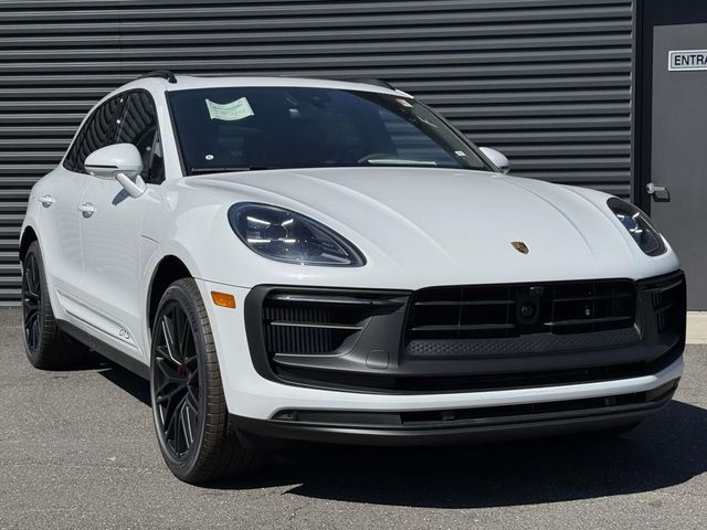 2025 Porsche Macan GTS
