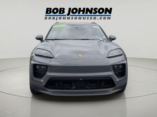2025 Porsche Macan Electric 4