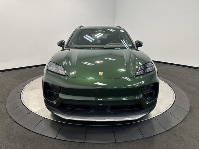 2025 Porsche Macan Electric 4S