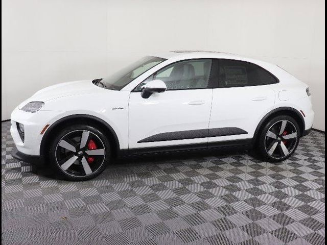 2025 Porsche Macan Electric 4S