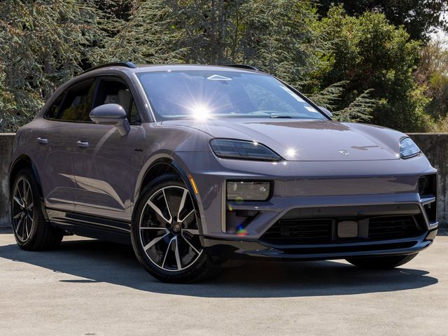 2025 Porsche Macan Electric Turbo