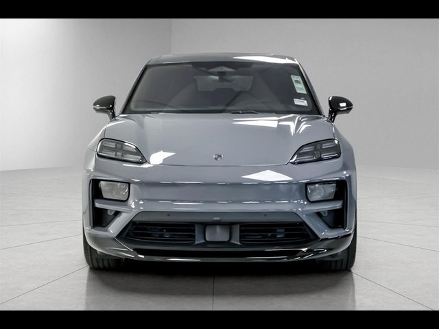 2025 Porsche Macan Electric Turbo